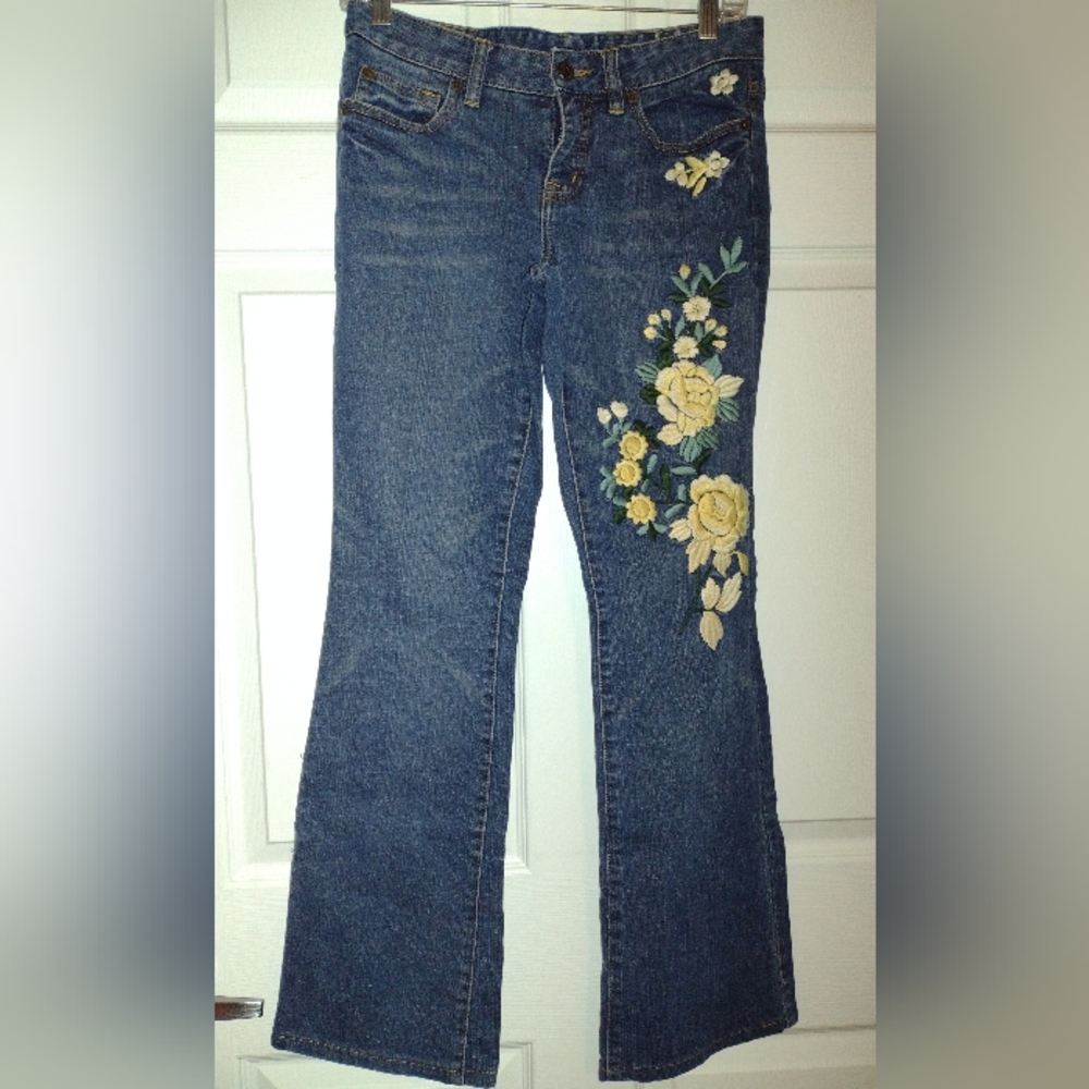 Embroidered blue jeans, Sz 4